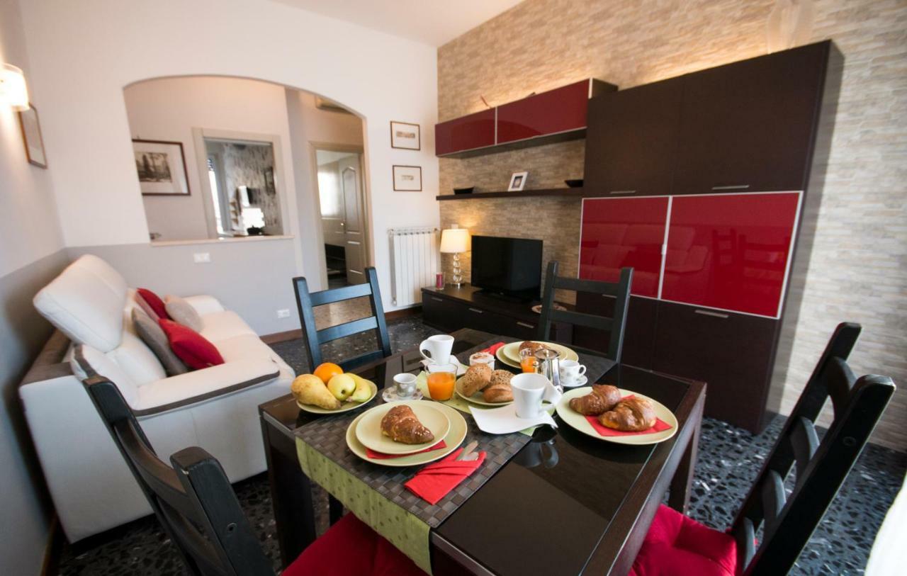 A Casa Di Simone A Viareggio Apartment Luaran gambar